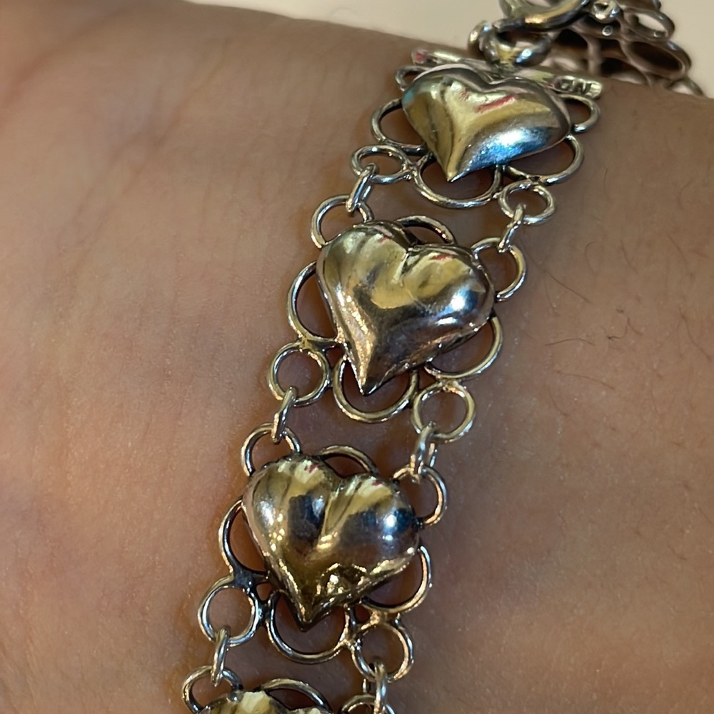 GORGEOUS 925 MARKED SILVER HEART FILIGREE DESIGN  BRACELET‎